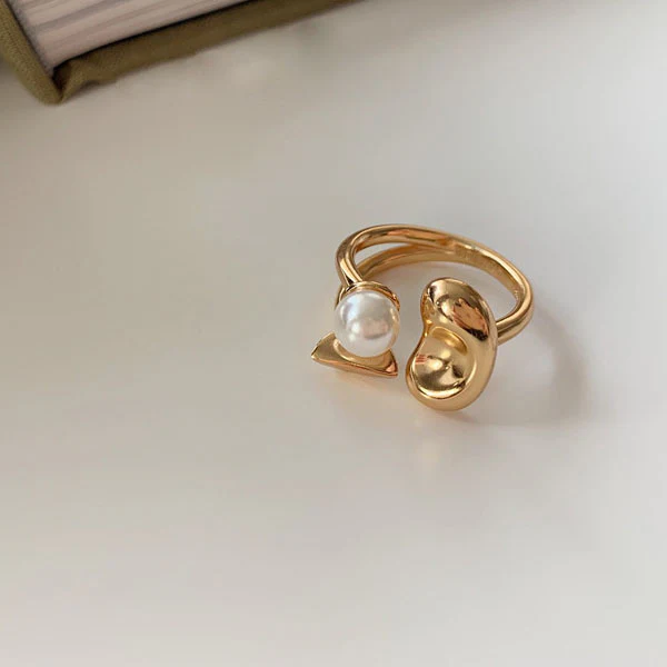Adele Chic Pearl Gold Ring - Image 5