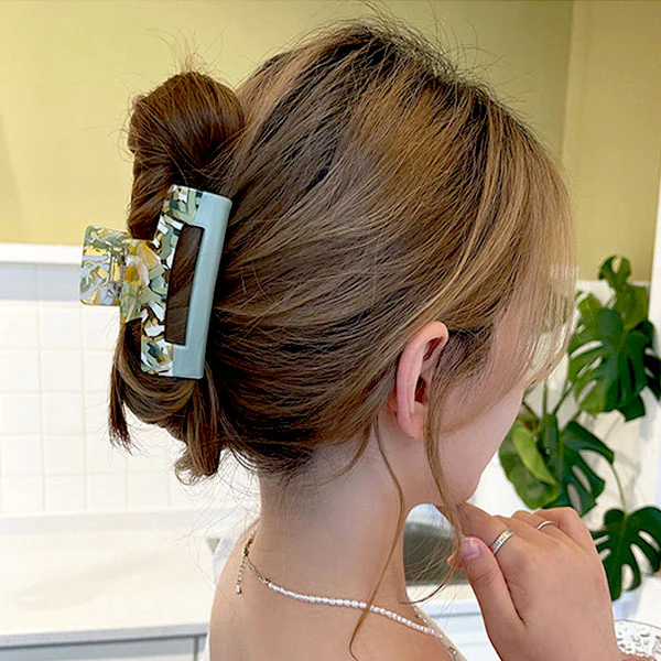Alita French Fresh Green Rectangle Hair Clip - Image 6