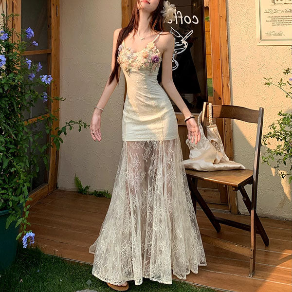 Arabella Romantic Floral Lace Maxi Dress - Image 2