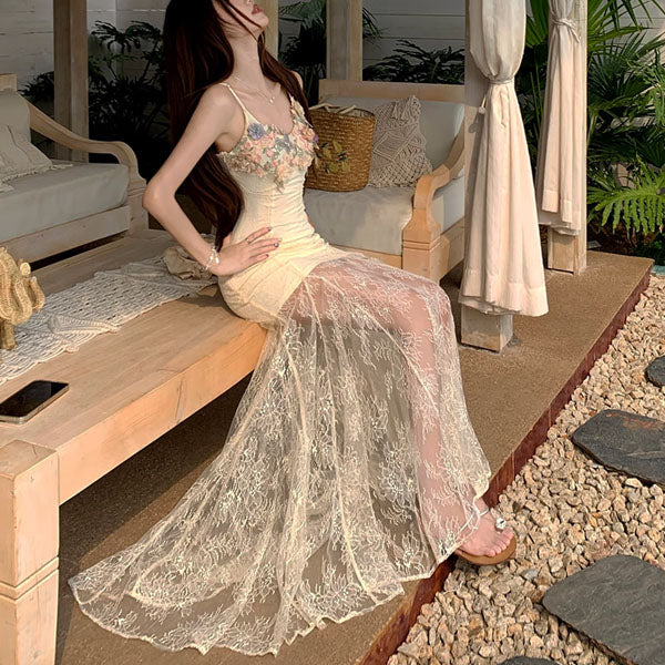 Arabella Romantic Floral Lace Maxi Dress - Image 3