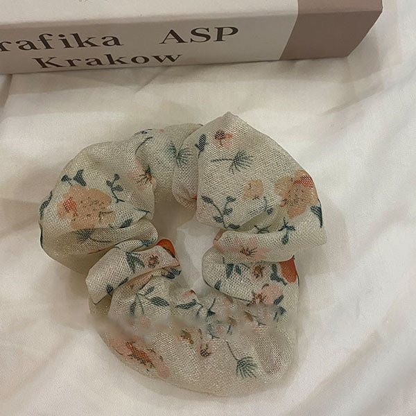 Bella Solid / Floral Print Scrunchie - Image 10