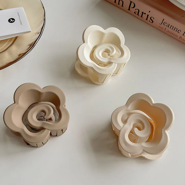 Chloe Rounded Floral Hair Clip - Image 8