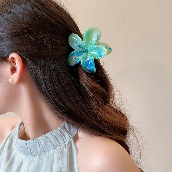 Christy Plumeria Floral Hair Clip - Image 8