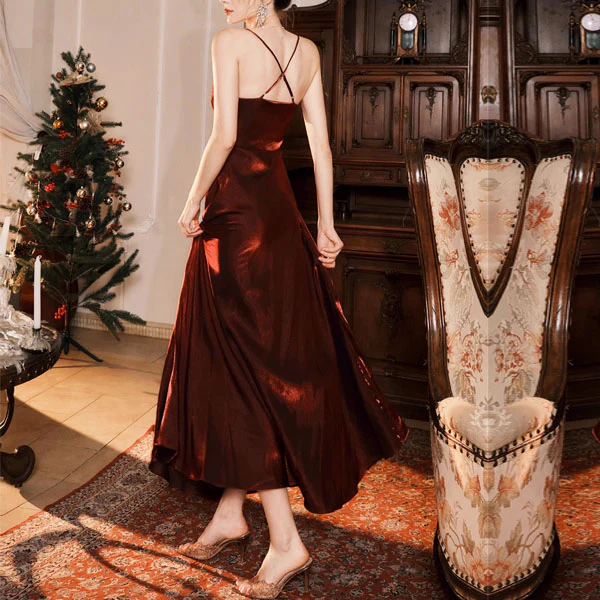 Claudine Elegant Scarlet Evening Dress with Detachable Sleeves - Image 2