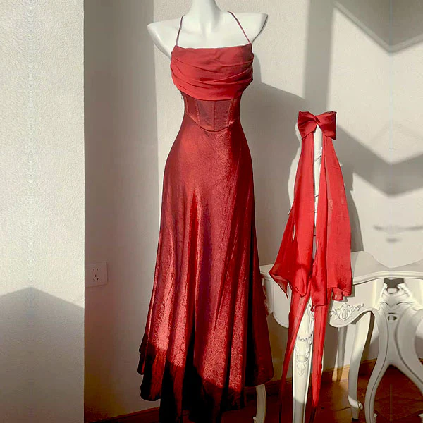 Claudine Elegant Scarlet Evening Dress with Detachable Sleeves - Image 8