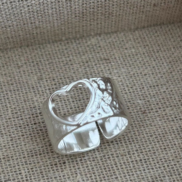 Cora 925 Silver Texture Heart Shape Ring - Image 3