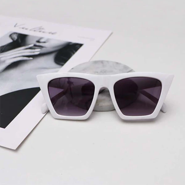 Joanne Retro Stylish Sunglasses - Image 5
