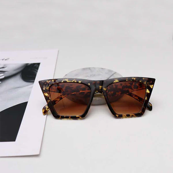 Joanne Retro Stylish Sunglasses - Image 7