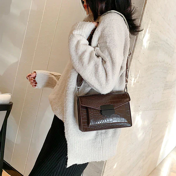 Elize Lux Handbag - Image 13