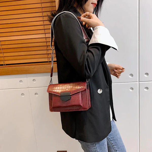 Elize Lux Handbag - Image 16