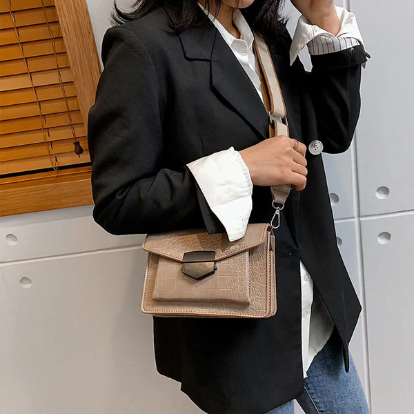 Elize Lux Handbag - Image 9