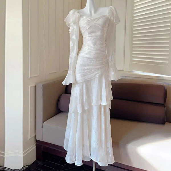 Genevieve Romantic Vintage-Inspired Ivory Tiered Evening Dress - Image 8