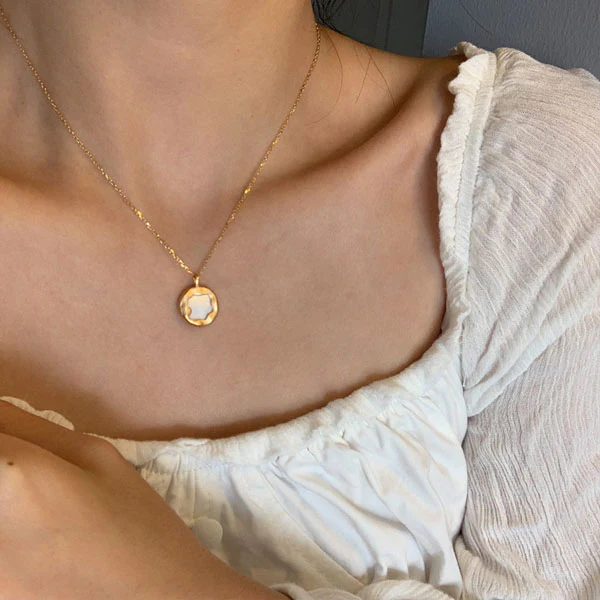 Ginn Freshwater Pearl Necklace - Image 3
