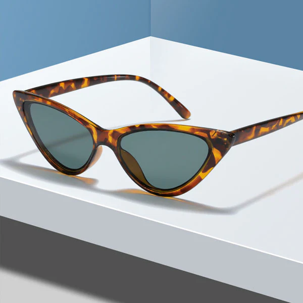 Isla Retro Cat Eye Stylish Sunglass - Image 11