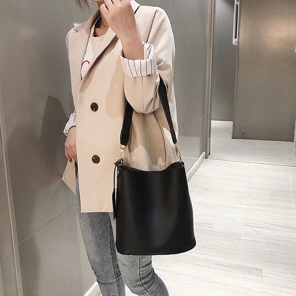 Janise Bucket Tote Bag - Image 5