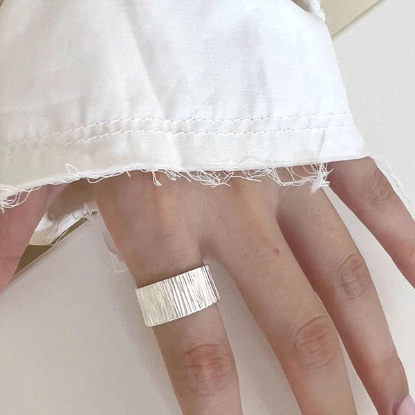 Kelsi 925 Silver Textured Ring - Image 3