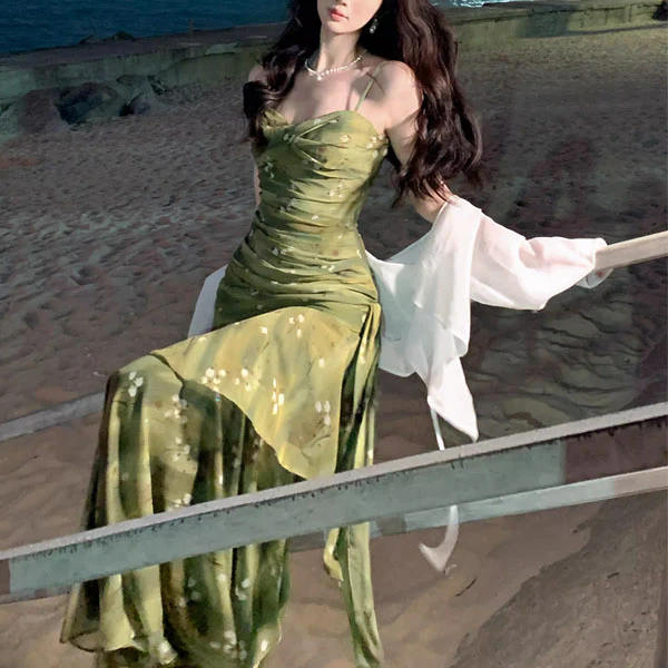 Kerrisa Enchanted Meadow Ruched Ruffles Dress - Image 3