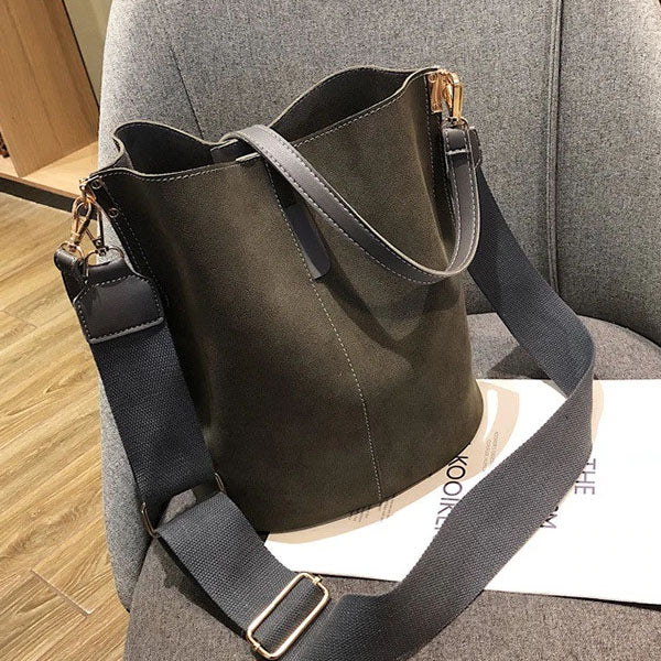 Kristy Chic Bucket Bag - Image 17