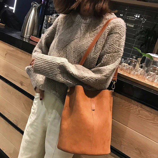 Kristy Chic Bucket Bag - Image 3