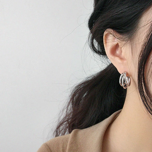 Lissie S925 Silver Triple Hoop Earrings - Image 4