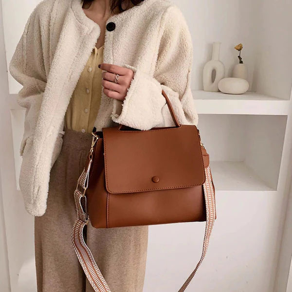 Luna Classic Messanger Tote Bag - Image 20