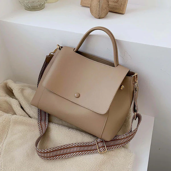 Luna Classic Messanger Tote Bag - Image 4
