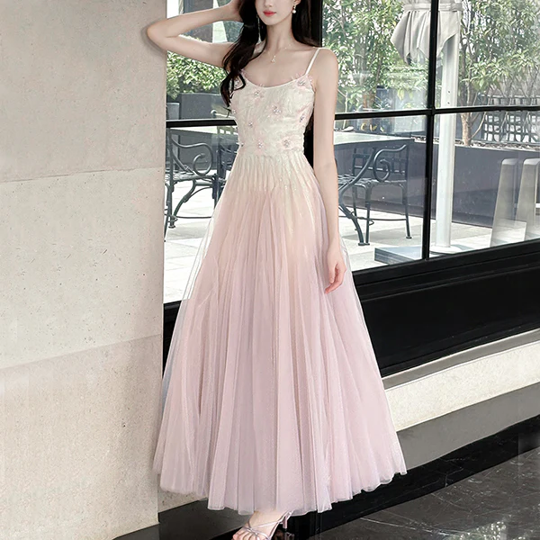 Lyra Romantic Lace Embellishment Tulle Evening Dress - Image 3