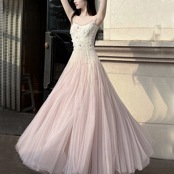 Lyra Romantic Lace Embellishment Tulle Evening Dress - Image 5