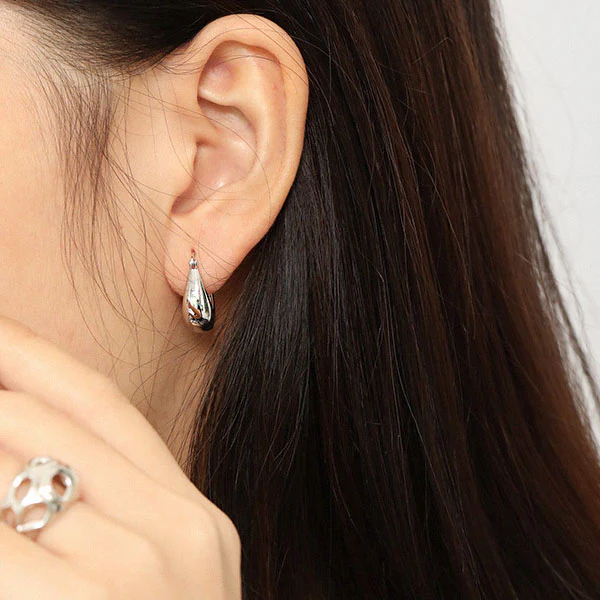 Mag U-Shaped Earrings - Image 5