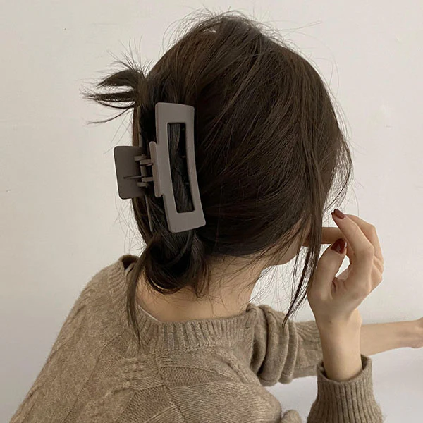 Melissa Rectangle Hair Clip - Image 4