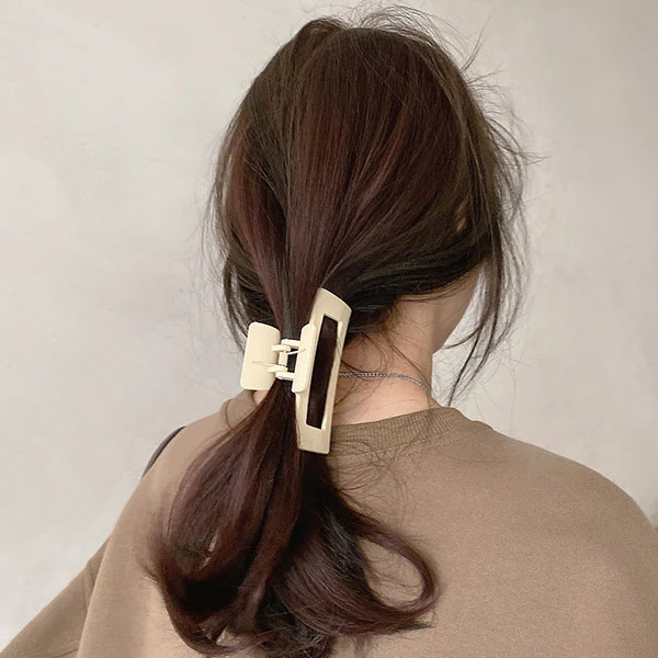 Melissa Rectangle Hair Clip - Image 8