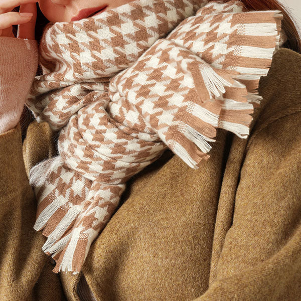 Michelle Houndstooth Fringe Scarf - Image 10