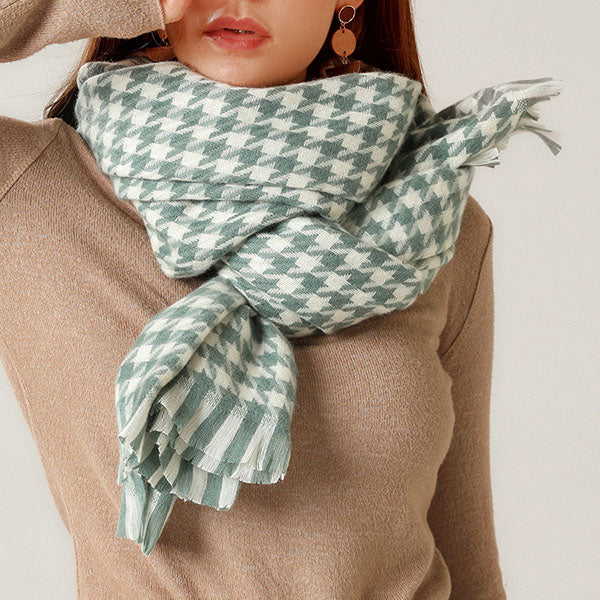 Michelle Houndstooth Fringe Scarf - Image 17