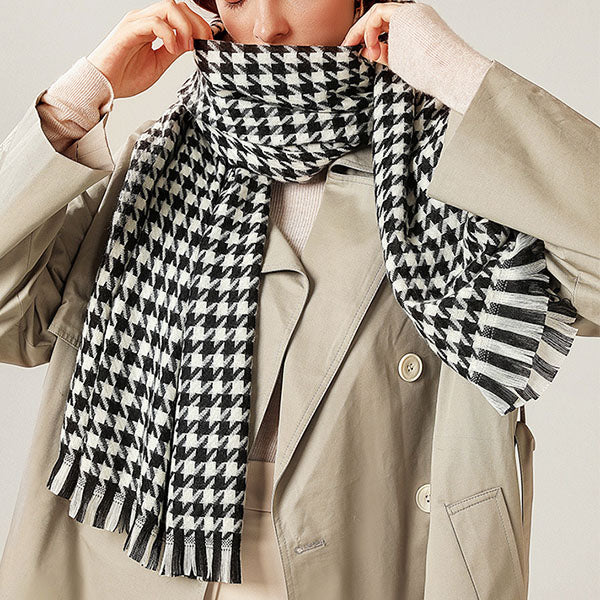 Michelle Houndstooth Fringe Scarf - Image 3