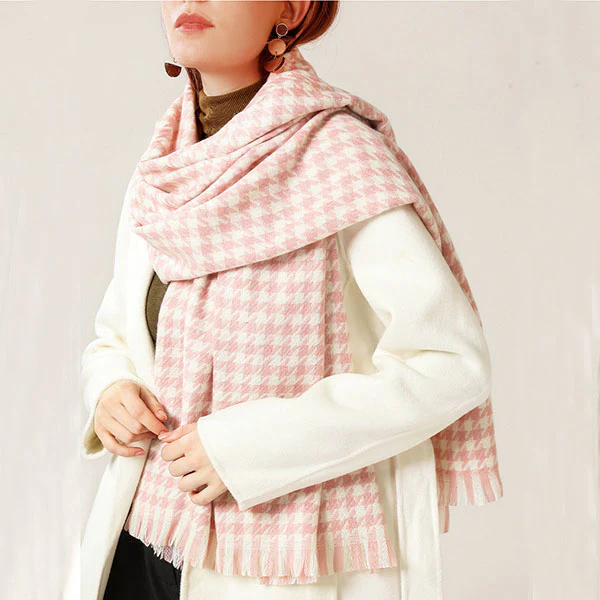 Michelle Houndstooth Fringe Scarf - Image 7