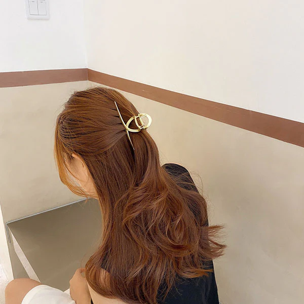Nila Simplistic Hair Clip - Image 3