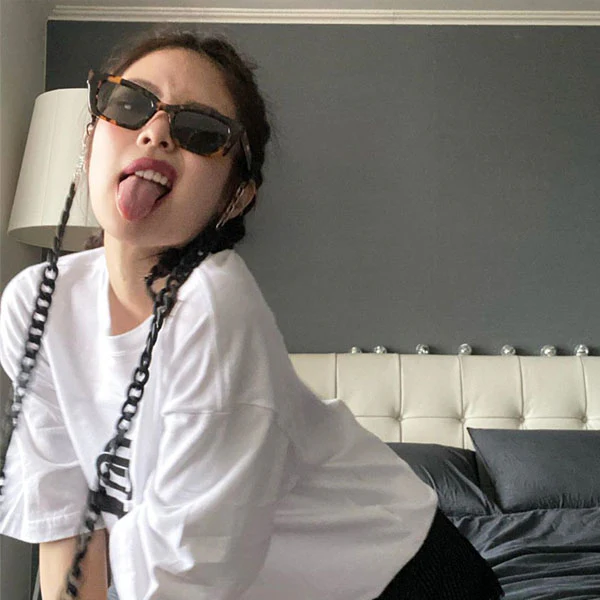 Sammi Rectangle Vintage Sunglasses - Image 10