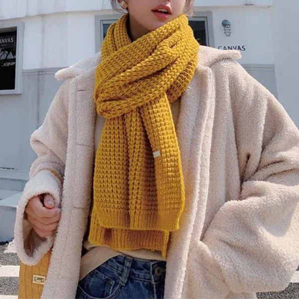 Sandy Chunky Knit Scarf - Image 10