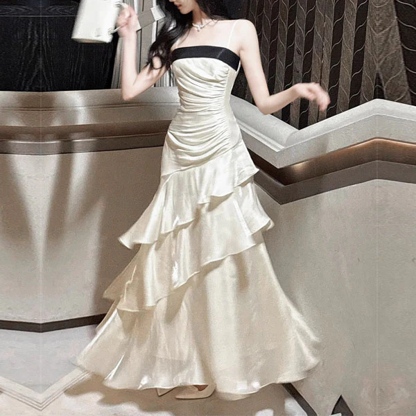 Serena Celestial Contrast Tiered Ruffles Maxi Dress - Image 3