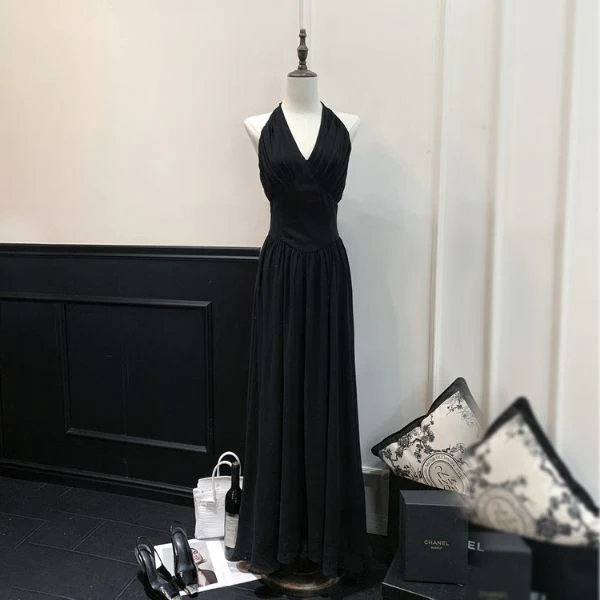 Solenne Black Elegance Pleated Halter Dress - Image 7