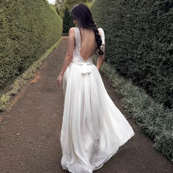 Valerine Romantic Ivory Lace Bodice Open Back Dress - Image 2