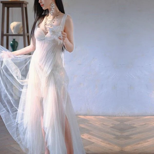 Victoria Ethereal Romantic Layered Tulle Evening Dress - Image 3