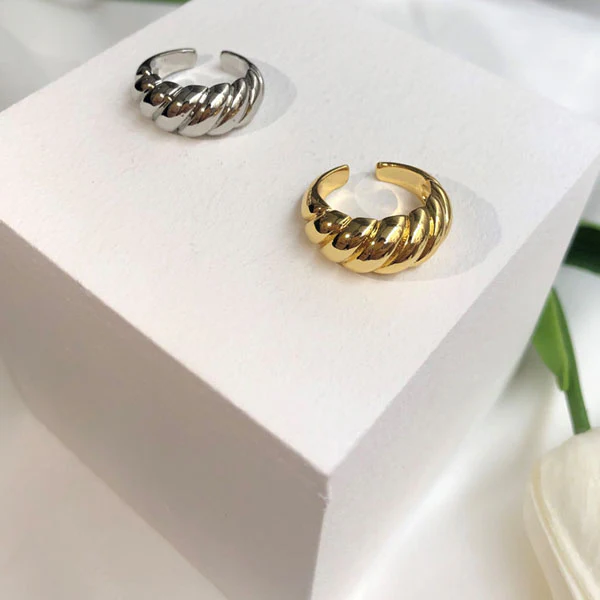 Yuri Twist It Up Ring - Image 6