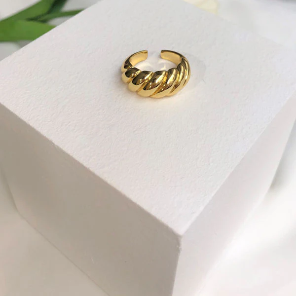 Yuri Twist It Up Ring - Image 7